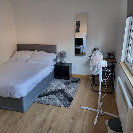 Midway Hotel Watford  Ngoại thất bức ảnh